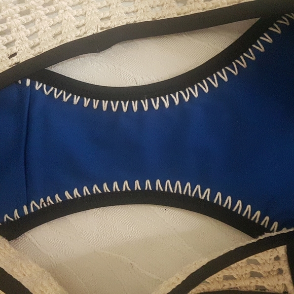 Victoria Secret Crochet bikini bottoms - Picture 8 of 8